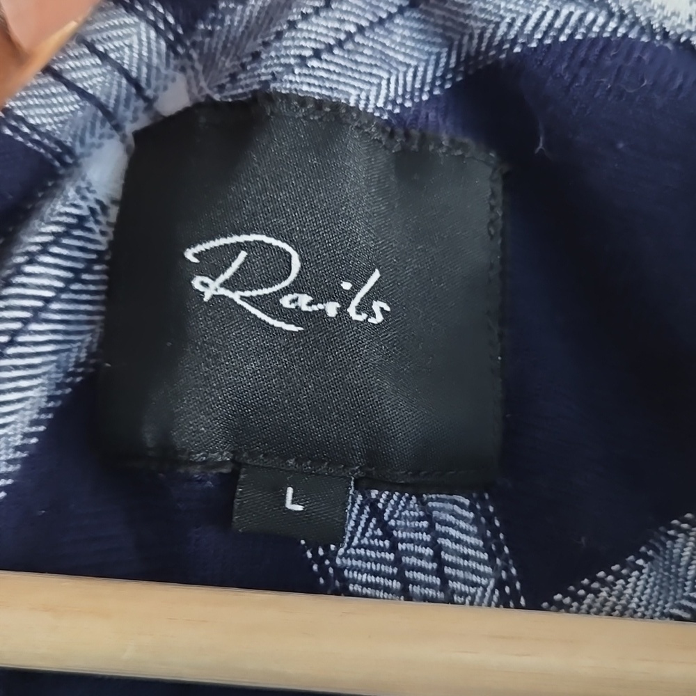 Rails Navy and White Plaid Shirt Size L - Picture 2 of 4